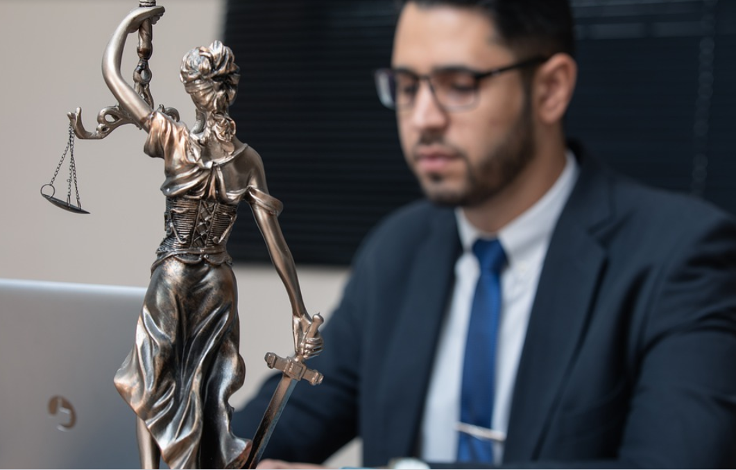 Lawyer is helpful for divorce issue